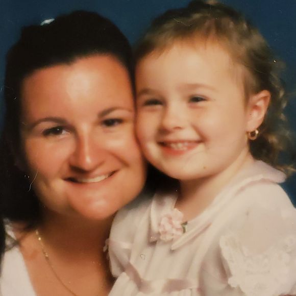 Meet your Posher, Lori - Picture 1 of 1